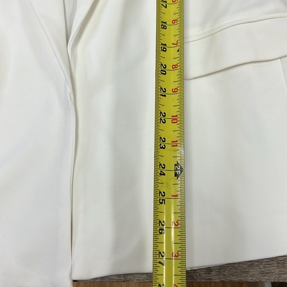 NWT Deluc Women’s White Ruched Convertible Sleeve Blazer Size Small - Picture 11 of 11